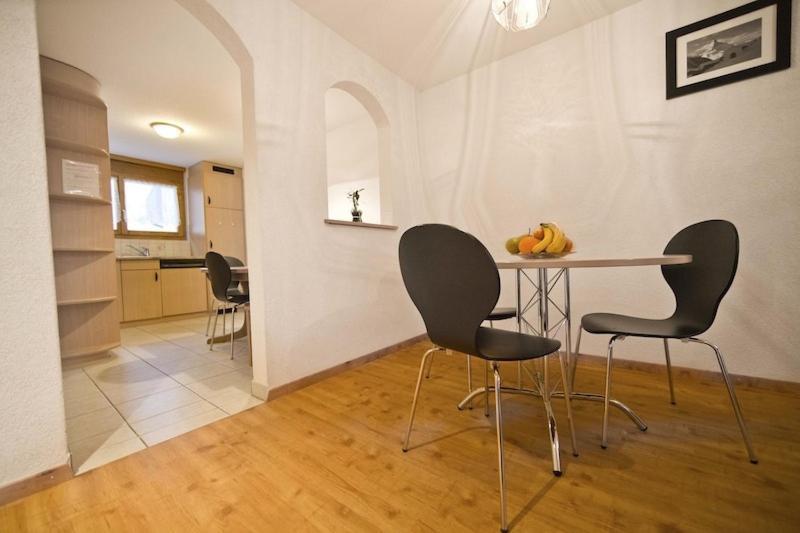 Haus Perelia C Appartement Zermatt Kamer foto